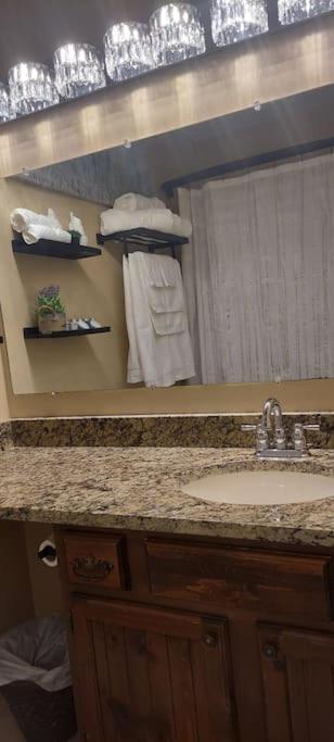 J.Creek Retreat, Creekside Townhouse +1 Car Garage Villa Maggie Valley Luaran gambar