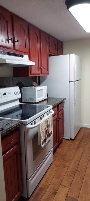 J.Creek Retreat, Creekside Townhouse +1 Car Garage Villa Maggie Valley Luaran gambar