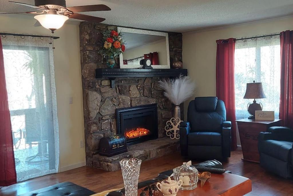 J.Creek Retreat, Creekside Townhouse +1 Car Garage Villa Maggie Valley Luaran gambar